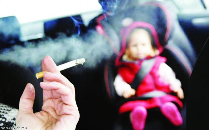 التدخين «السلبي».. الأدلة تؤكد علاقته بجلطات القلب والدماغ ونقص وزن حديثي الولادة!